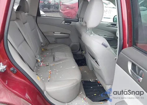 2010 Subaru Forester 2.5X Limited z USA, uszkodzony, nr VIN JF2SH6DC3AH704948